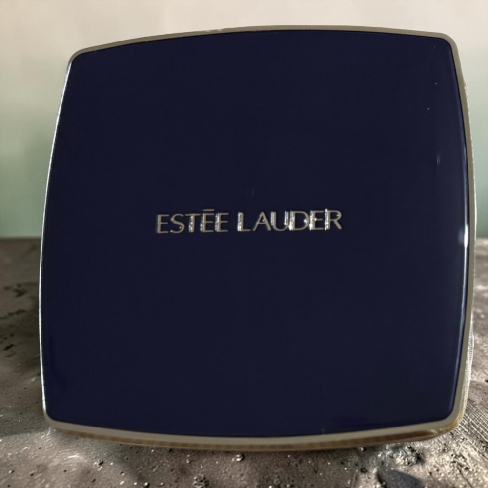 Estée Lauder The Essential Eyeshadow Quad in Power Brunch - Picture 2 of 9